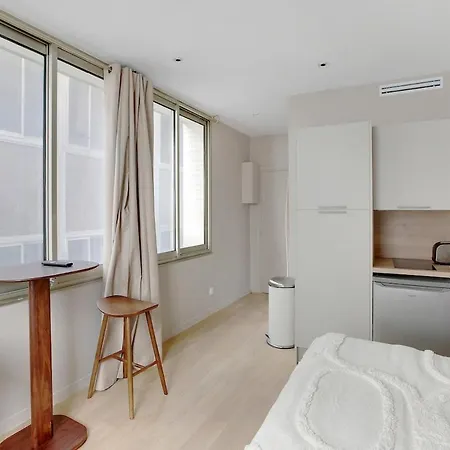 Apartamento Bright And Cozy Air-conditioned