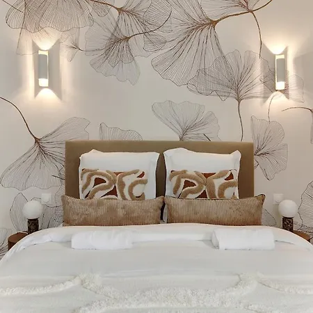 Bright And Cozy Air-conditioned